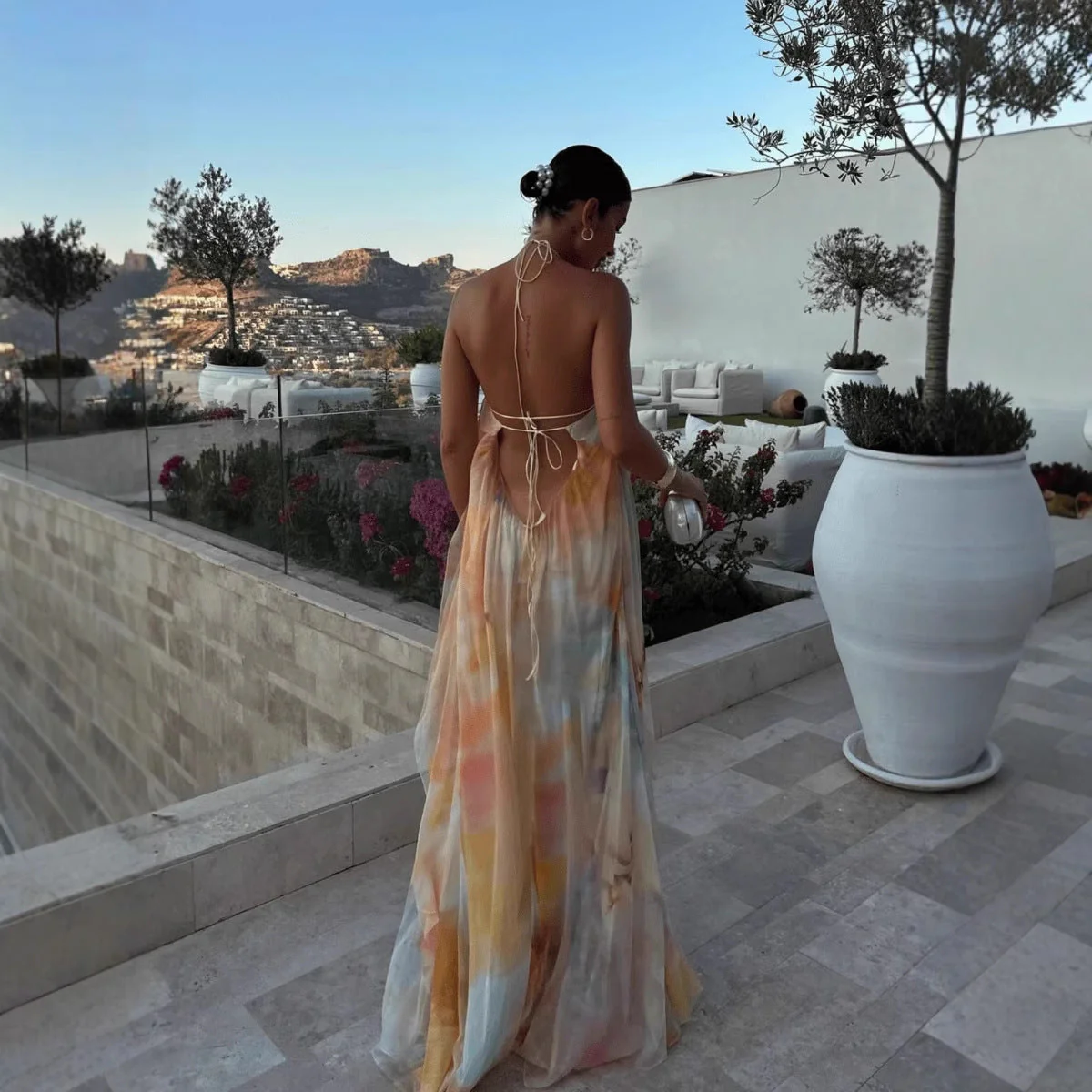 Robe maxi imprimée femme – Col halter et dos nu pour l’été - Image 5