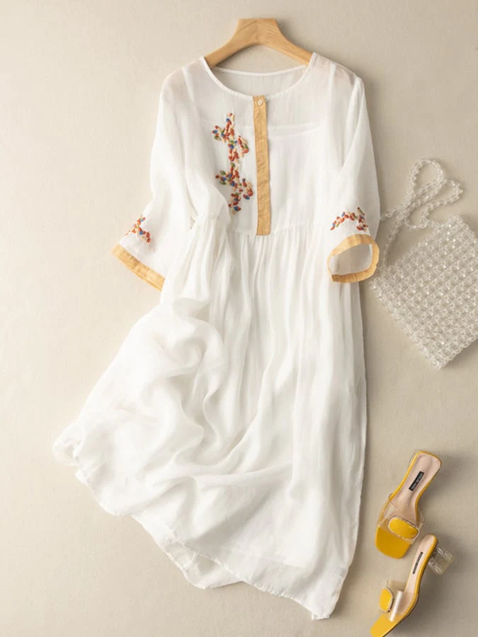 Robe midi bohème avec broderie florale – Style décontracté et élégant - Image 2
