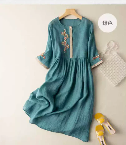 Robe midi bohème avec broderie florale – Style décontracté et élégant - Image 8