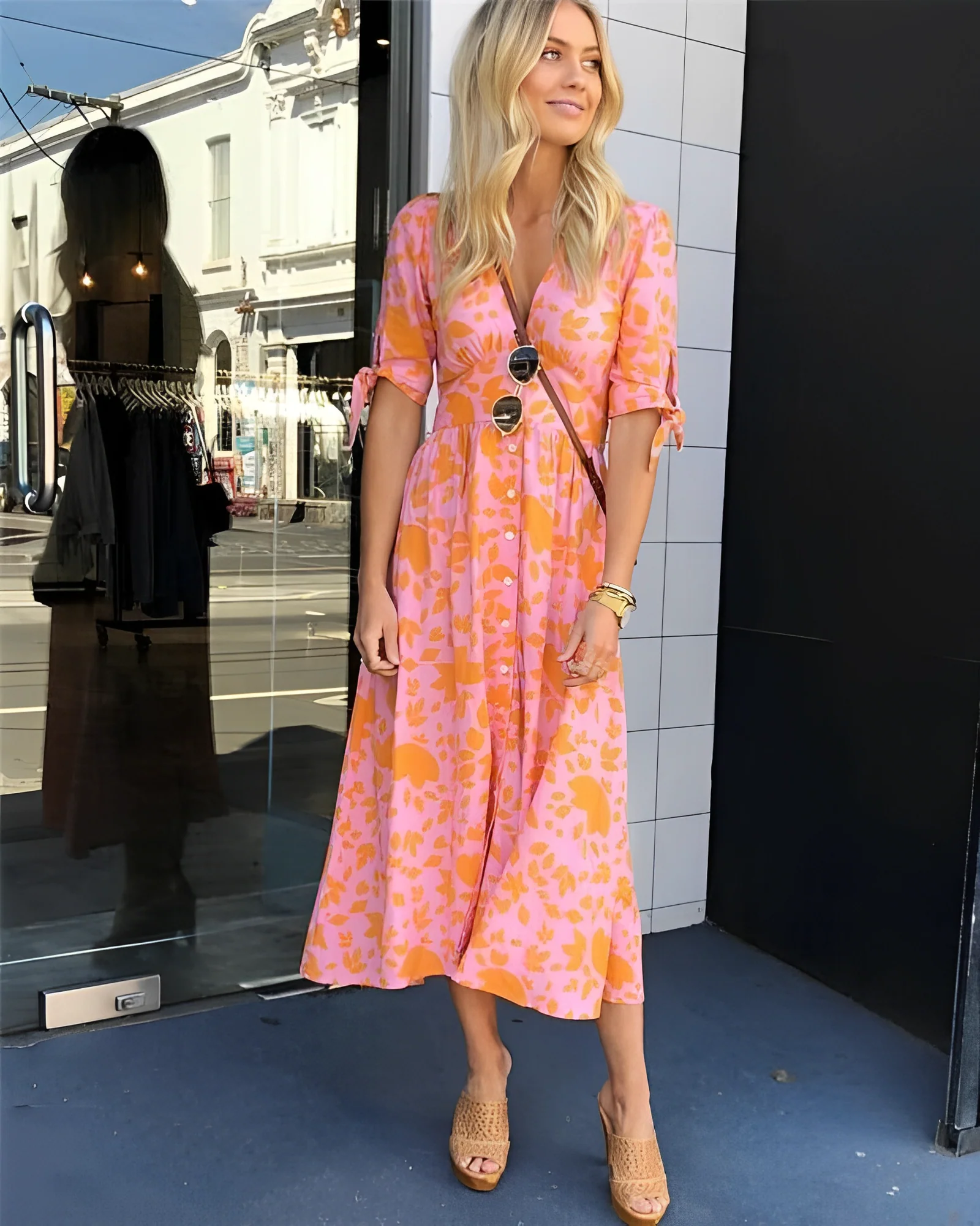 Robe midi élégante à fleurs colorées pour femme – Style d’été col en V - Image 2