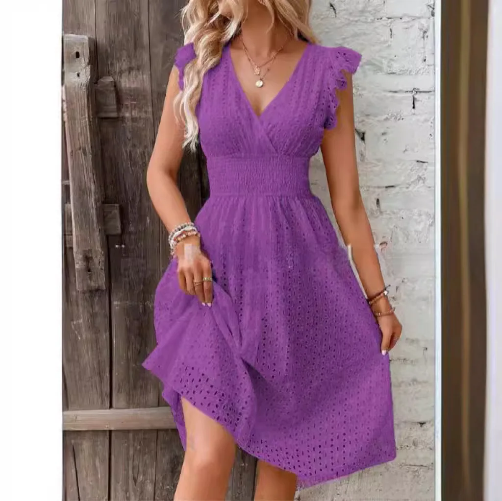 Robe Midi Élégante Femme en Tissu à Œillets – Col V Coupe Évasée et Ajustée - Image 8