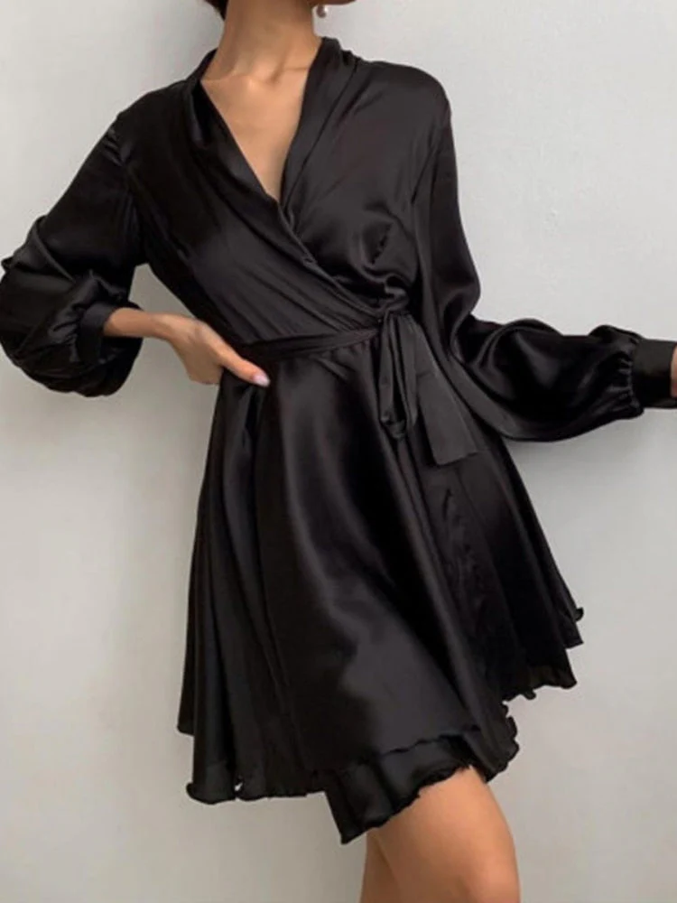 Robe Mini Élégante en Satin Femme – Style Chic à Col V - Image 3
