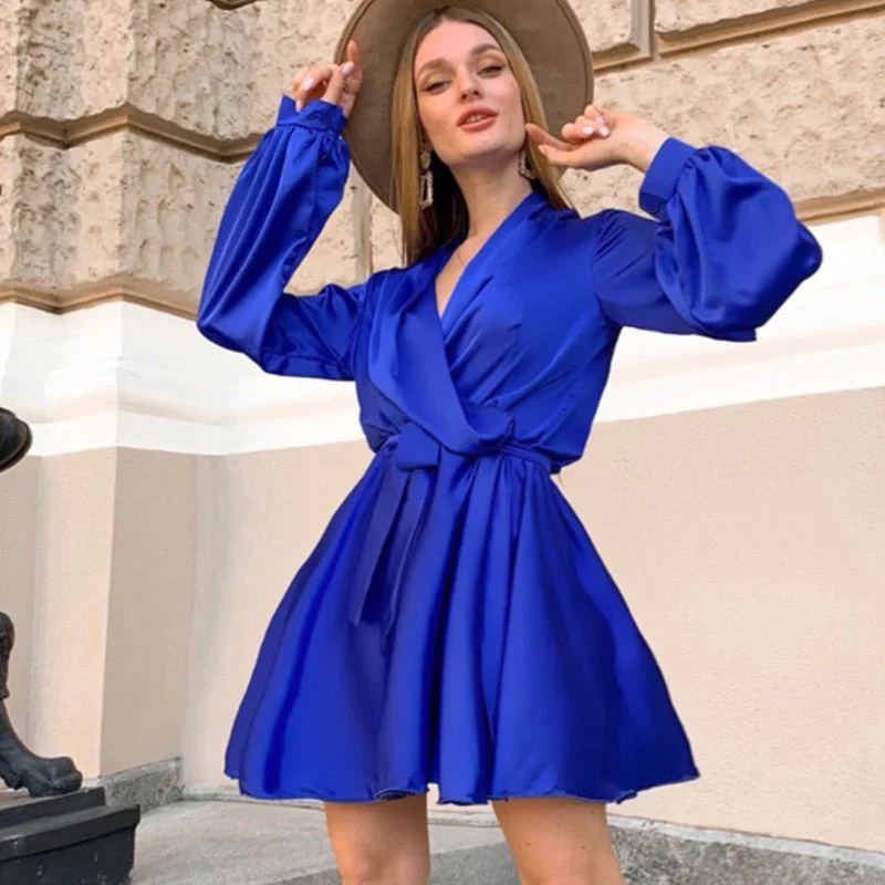 Robe Mini Élégante en Satin Femme – Style Chic à Col V - Image 4