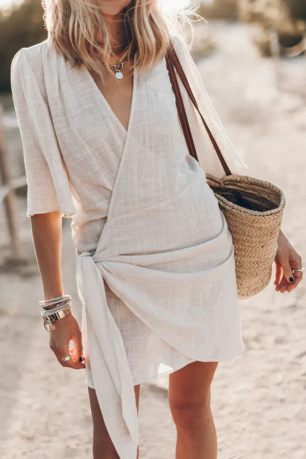 Robe portefeuille courte pour femme – Taille nouée, manches courtes, style décontracté chic estival - Image 2