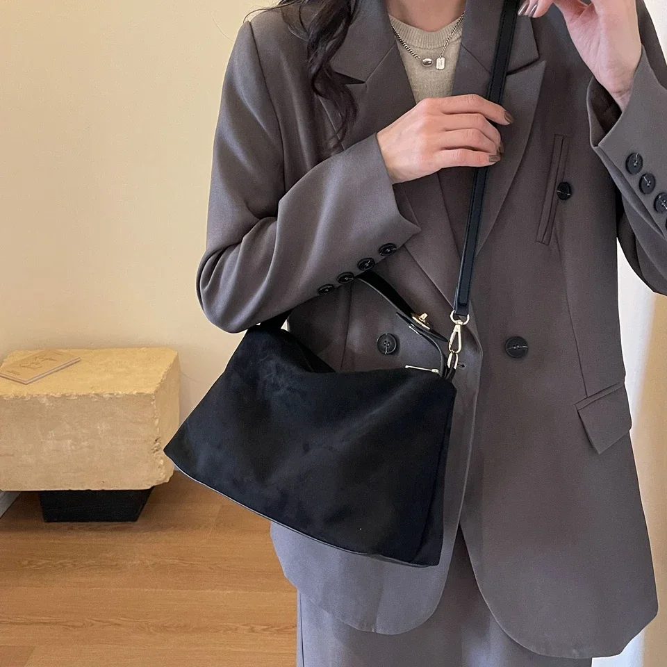 Sac à bandoulière en daim pour femme - Image 6