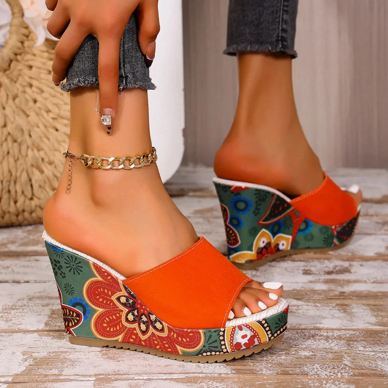 Sandales compensées en velours pour femme – Un style estival élégant et confortable, idéal pour les soirées - Image 11