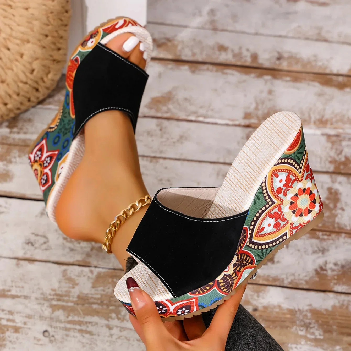 Sandales compensées en velours pour femme – Un style estival élégant et confortable, idéal pour les soirées - Image 8
