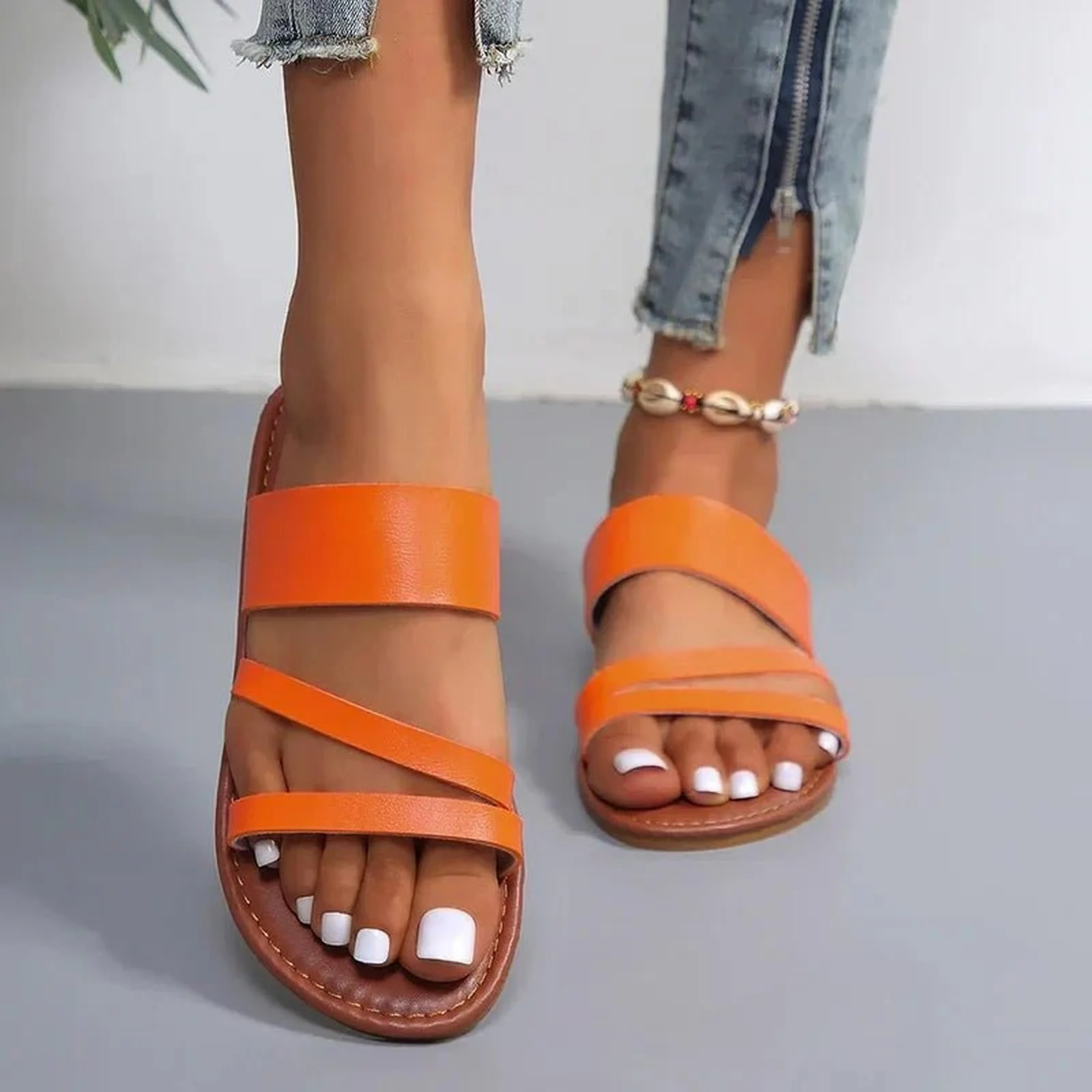 Sandales femme a brides croisees et semelle souple - Confortables et estivales - Image 10