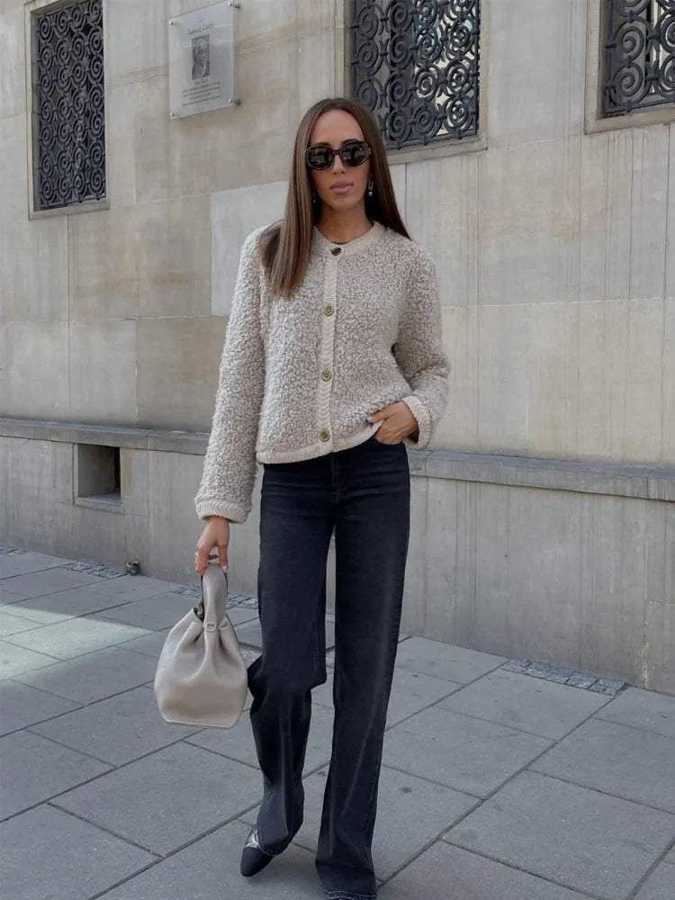 Surchemise Tendance Femme en Style Teddy - Image 4