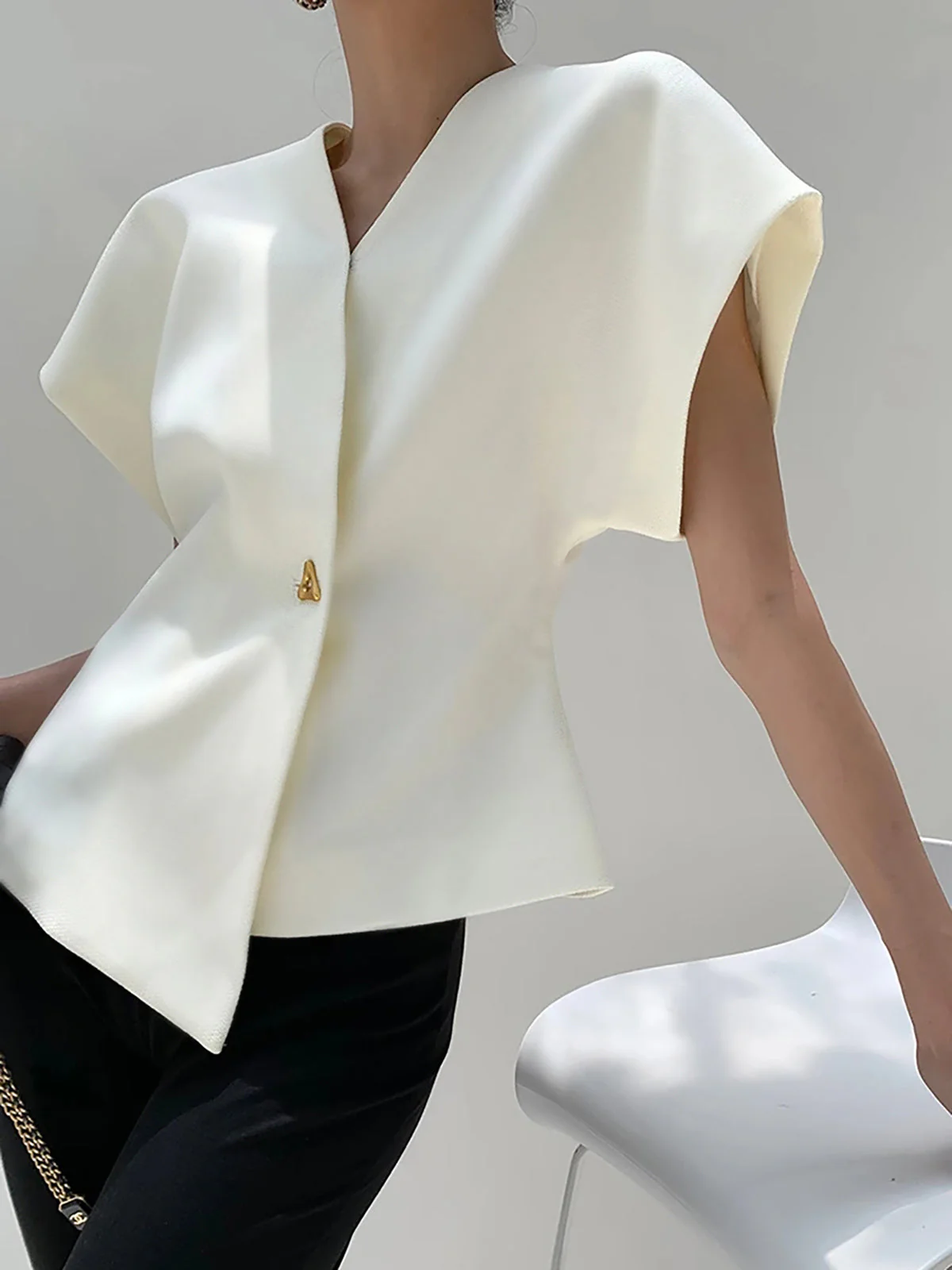 Top femme col V elegant - Fluide et raffine - Image 4