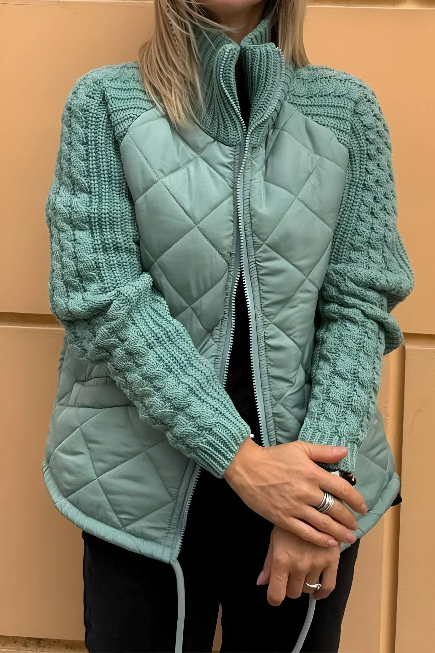 Veste Femme Tricotée Puffer Col Roulé Zippée - Image 6