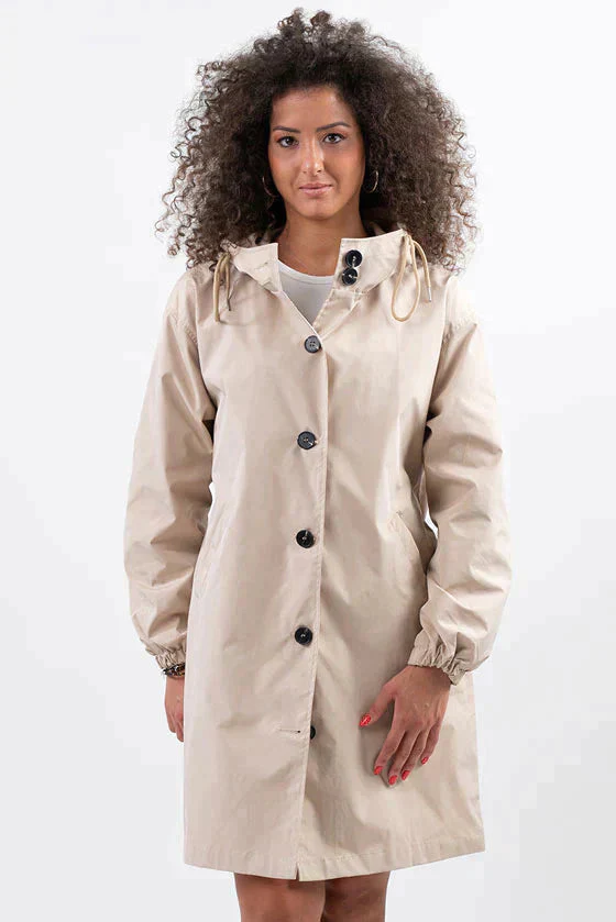 Veste Imperméable à Capuche Oversize pour Femme | Parfaite pour les Activités en Plein Air - Image 2