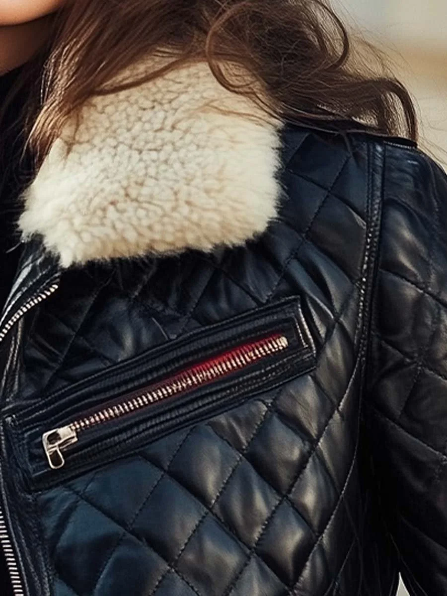 Veste matelassée élégante en cuir synthétique noir pour femme – Col rétro en fourrure - Image 2