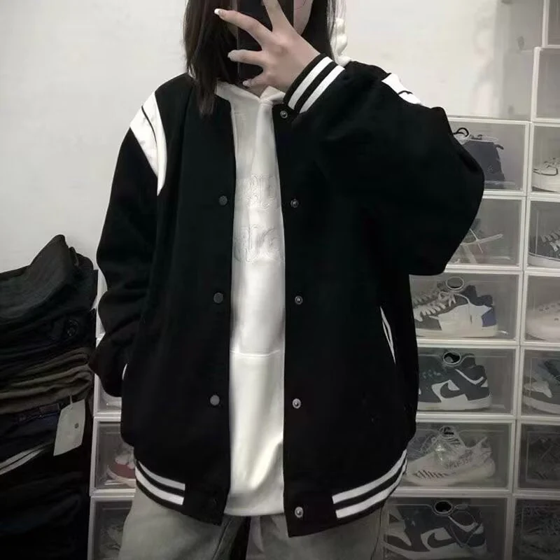 Veste Varsity Rétro Femme – Coupe Décontractée avec Manches à Rayures - Image 8